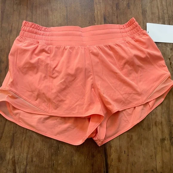Lululemon Hotty Hot High Rise Shorts 2.5” Sunny Coral - Picture 6 of 8